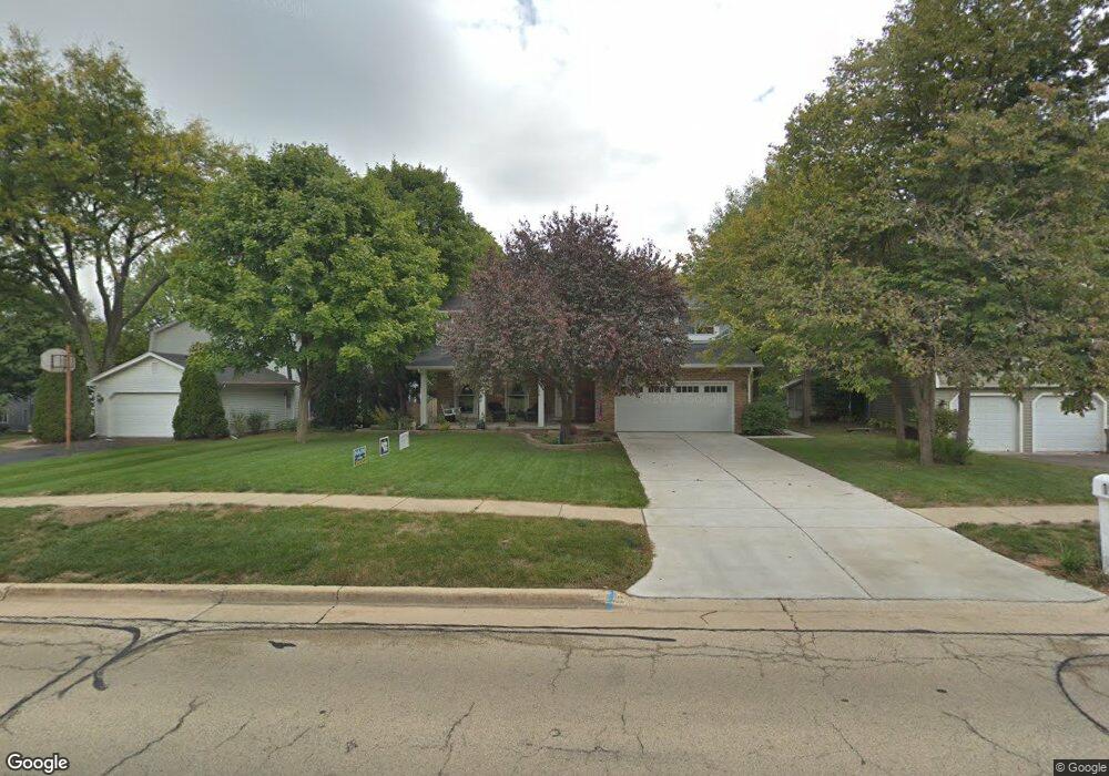 1137 Pine St, Batavia, IL 60510 - photo 1