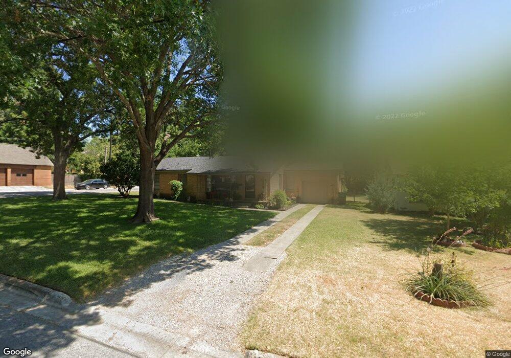 228 E Tennie St, Gainesville, TX 76240 - photo 1