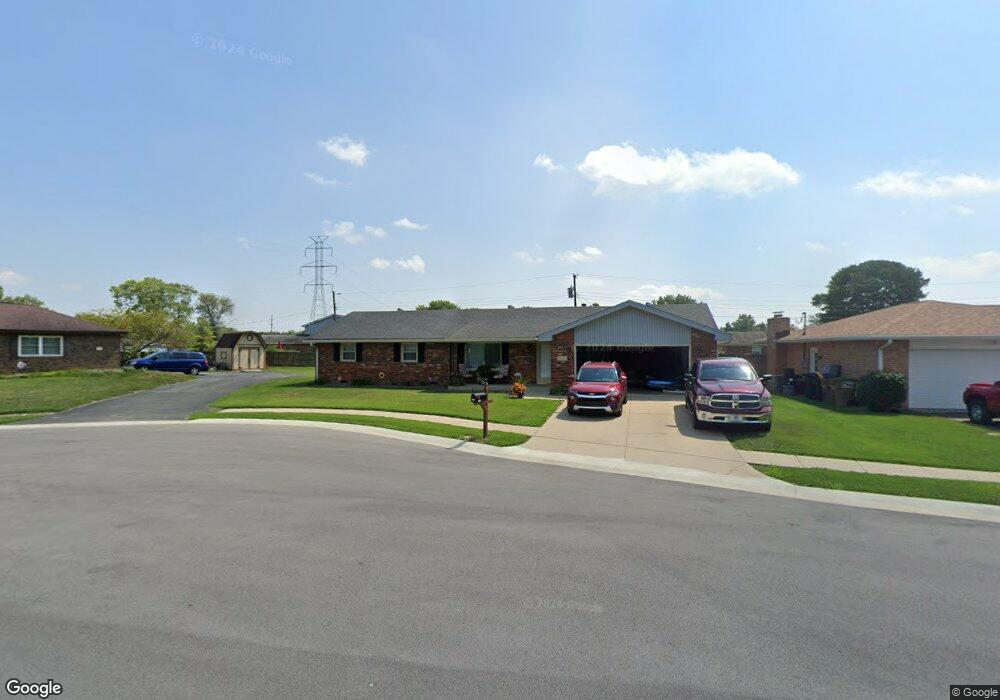 4725 E Mission Ct, Columbus, IN 47203 - photo 1