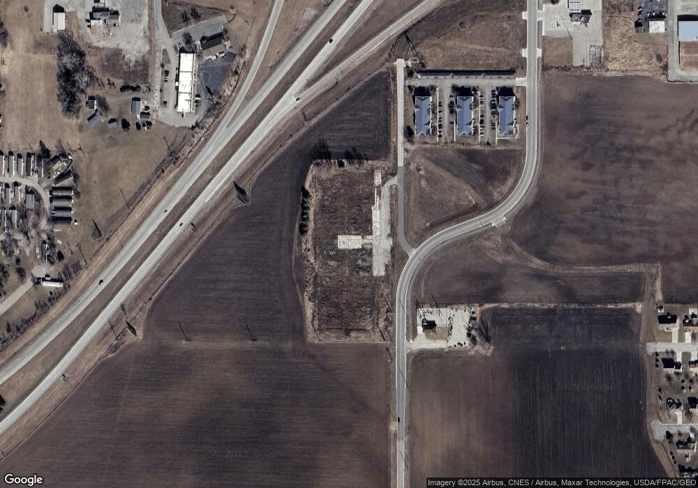 400 31st St SW, Austin, MN 55912 - photo 1