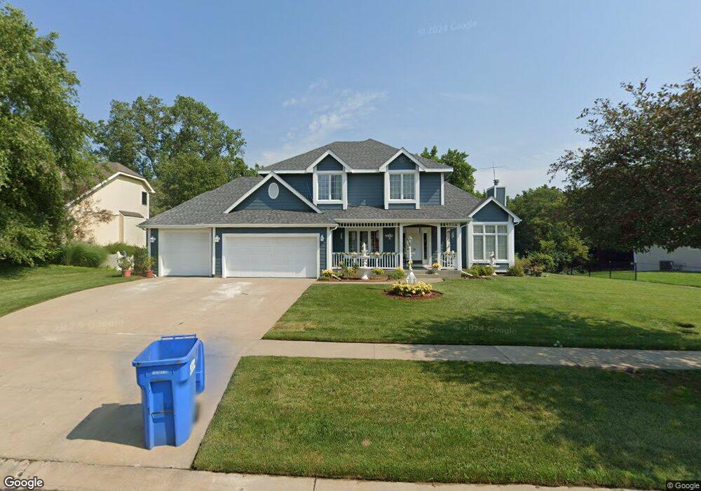 5810 SW 35th St, Topeka, KS 66614 - photo 1