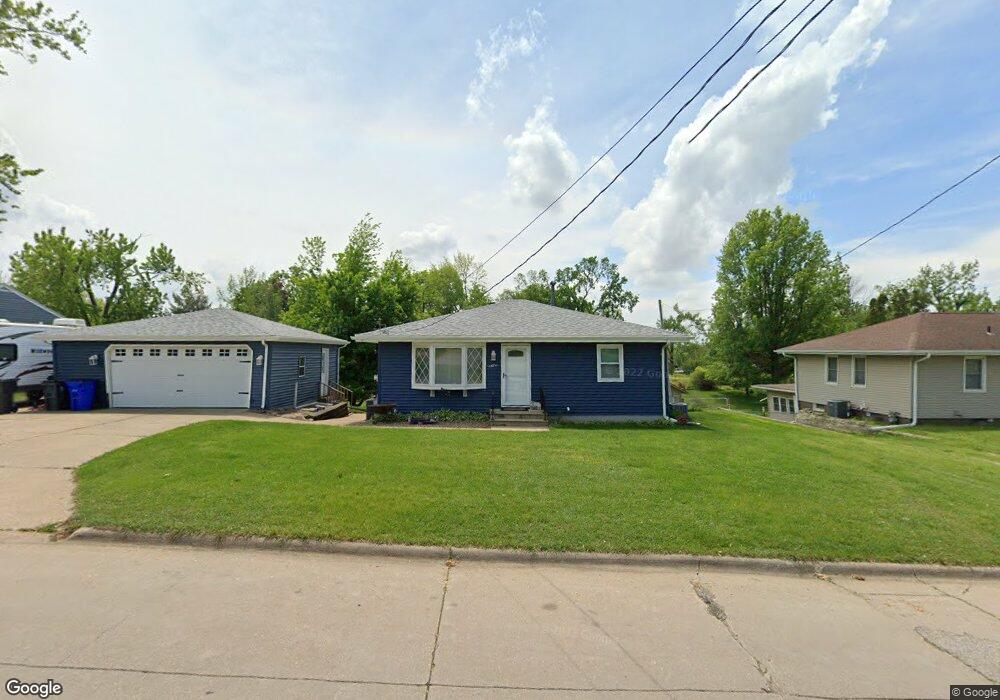 67 29th Ave SW, Cedar Rapids, IA 52404 - photo 1