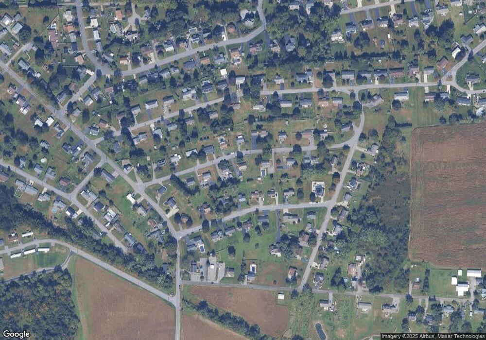 8 Honeysuckle Ln, Milton, PA 17847 - photo 1