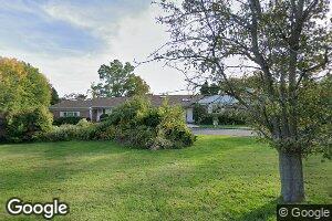 5 Sinclair Dr, Great Neck, NY 11024