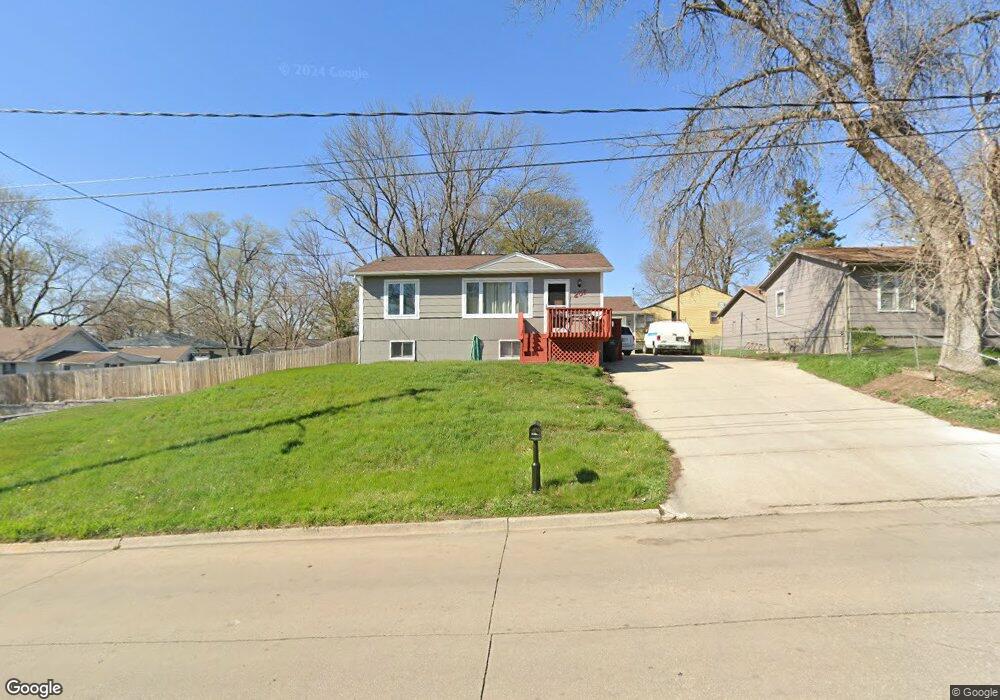 207 Payton Ave, Des Moines, IA 50315 - photo 1