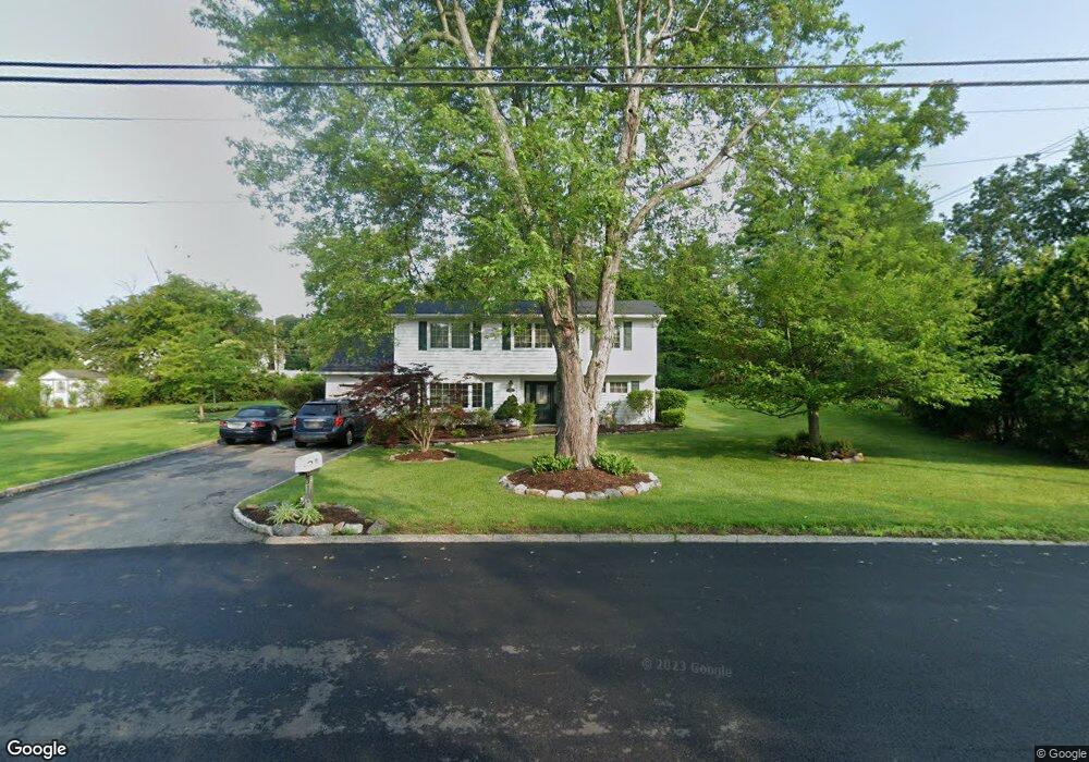 310 Ravencrest Rd, Yorktown Heights, NY 10598 - photo 1