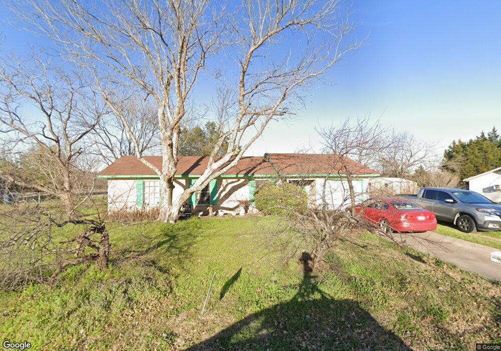 1104 Hidden Hills Dr, Corsicana, TX 75110 - photo 1