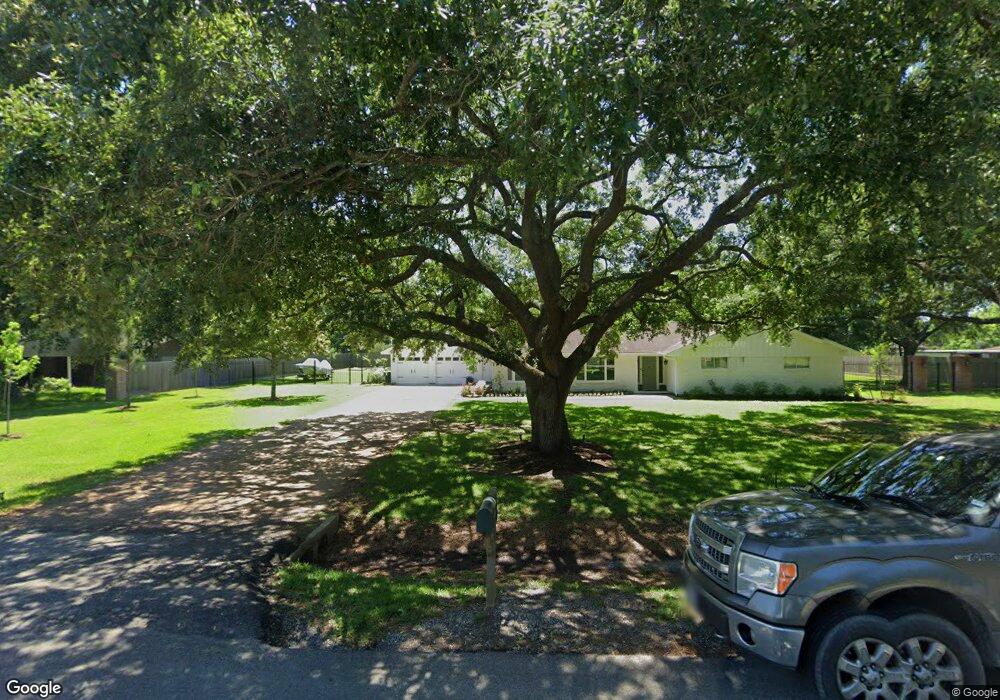 401 N Clear Creek Dr, Friendswood, TX 77546 - photo 1