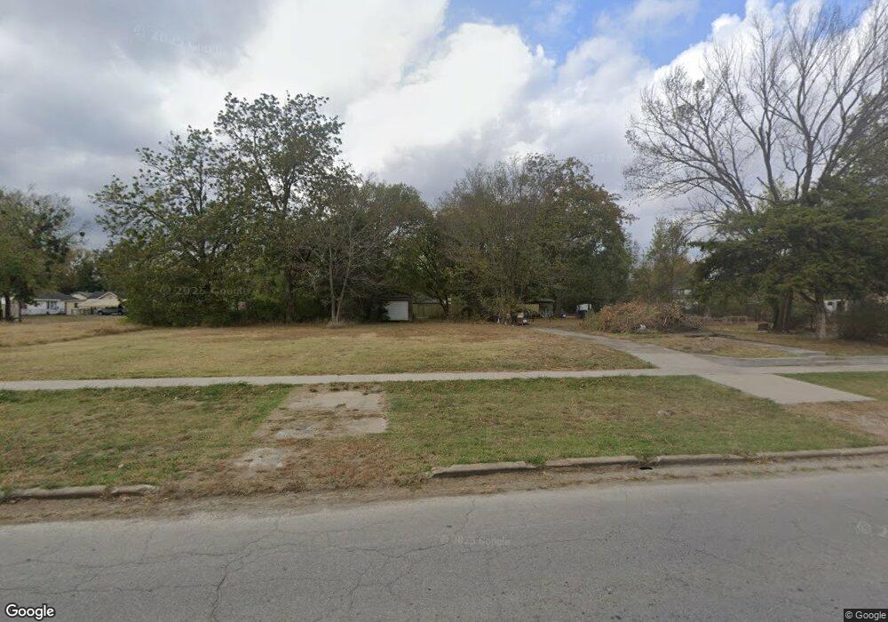 1304 N Okmulgee Ave, Okmulgee, OK 74447 - photo 1