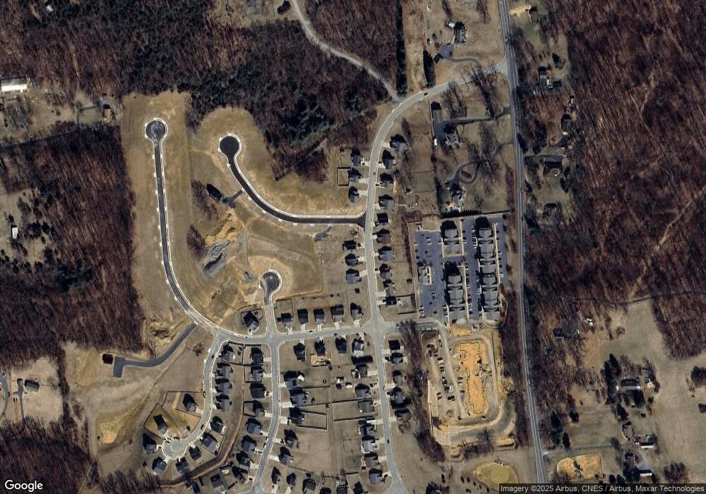 138 Lofty Cir, Stuarts Draft, VA 24477 - photo 1