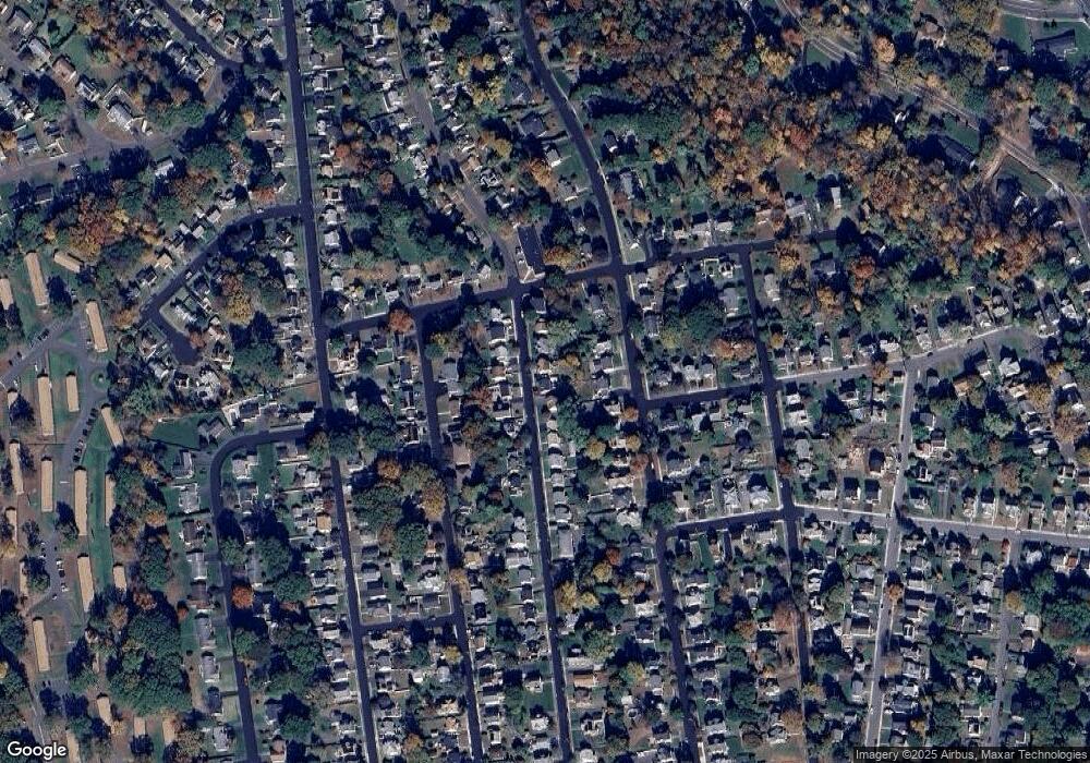 123 Quinn St, Naugatuck, CT 06770 - photo 1