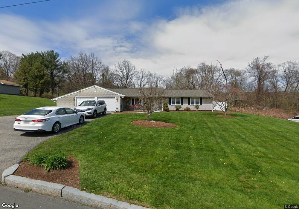 7 Chickatawbut Rd, Framingham, MA 01701 - photo 1