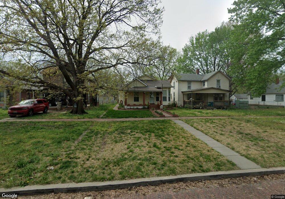 411 SW Clay St, Topeka, KS 66606 - photo 1