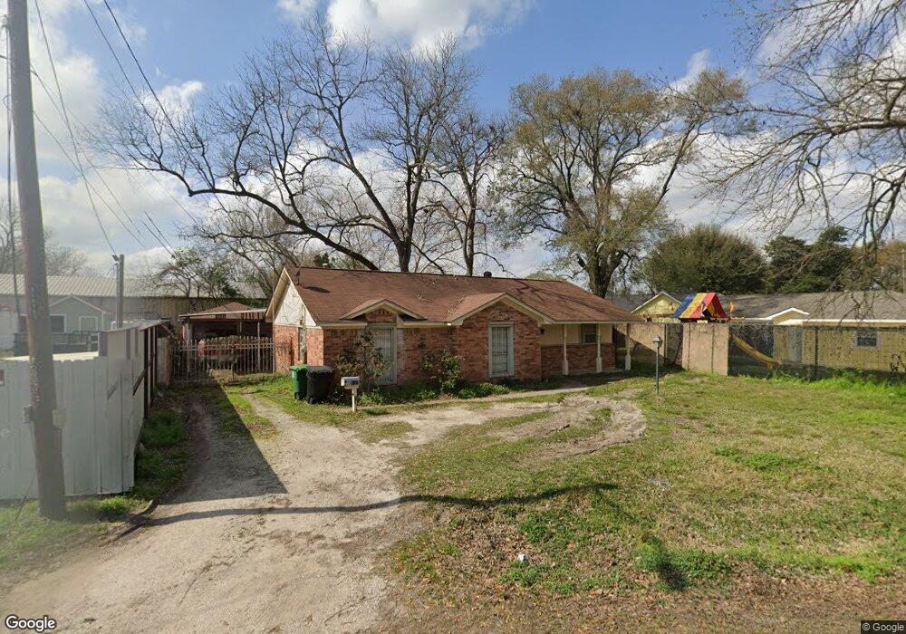 9203 Meta St, Houston, TX 77022 - photo 1