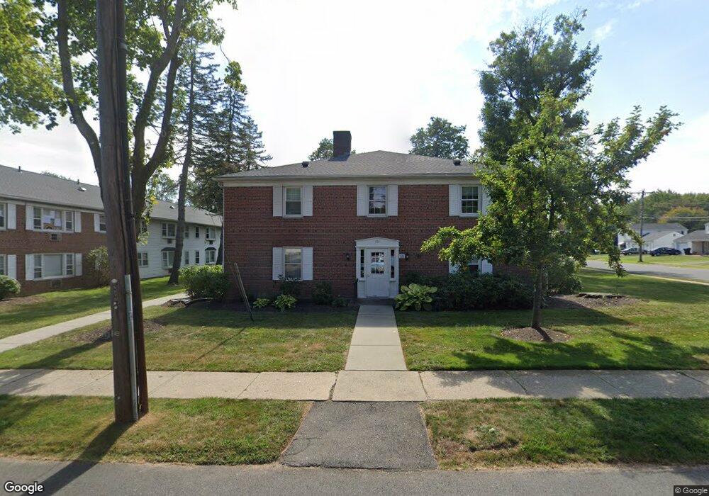 121 Shadow Ln unit A7, West Hartford, CT 06110 - photo 1