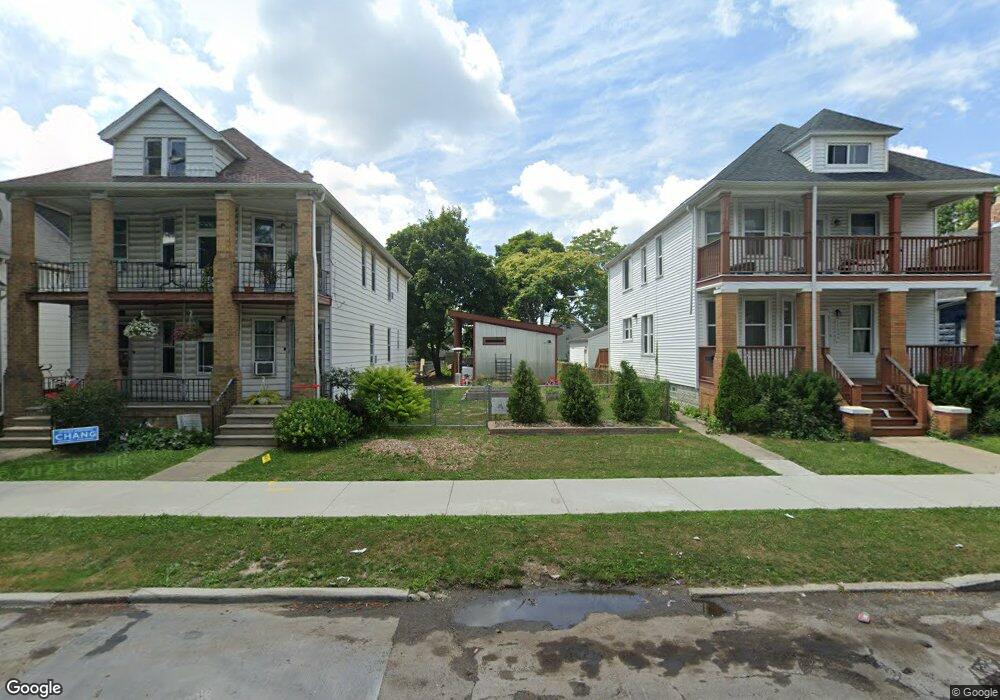 11393 Saint Aubin St, HamtraMcK, MI 48212 - photo 1