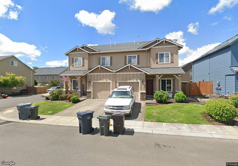 890 NW 1st Ave, Canby, OR 97013 - photo 1