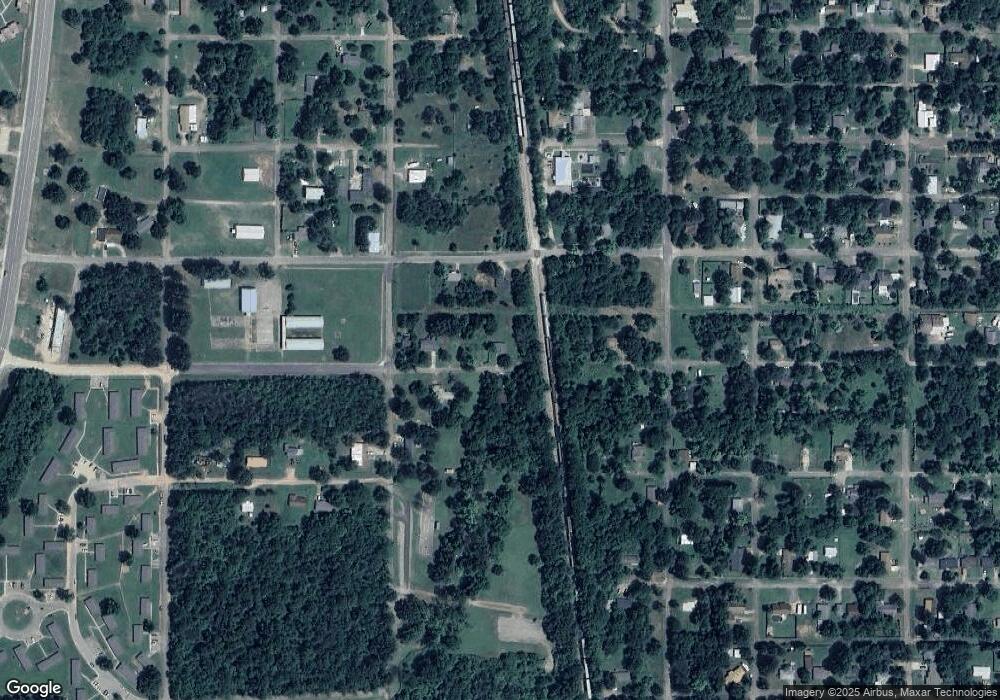 202 W Central St, Hugo, OK 74743 - photo 1