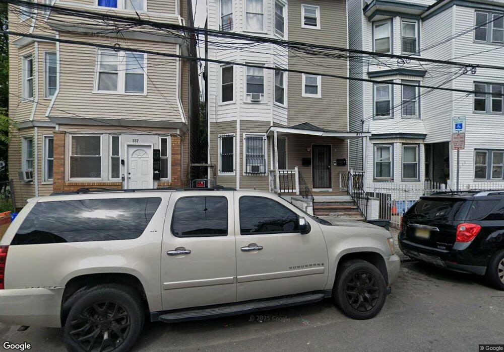 335 S 19th St unit 3, Newark, NJ 07103 - photo 1