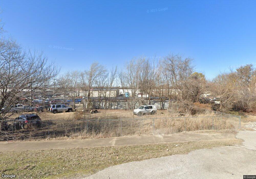 400 W 5th St, Claremore, OK 74017 - photo 1