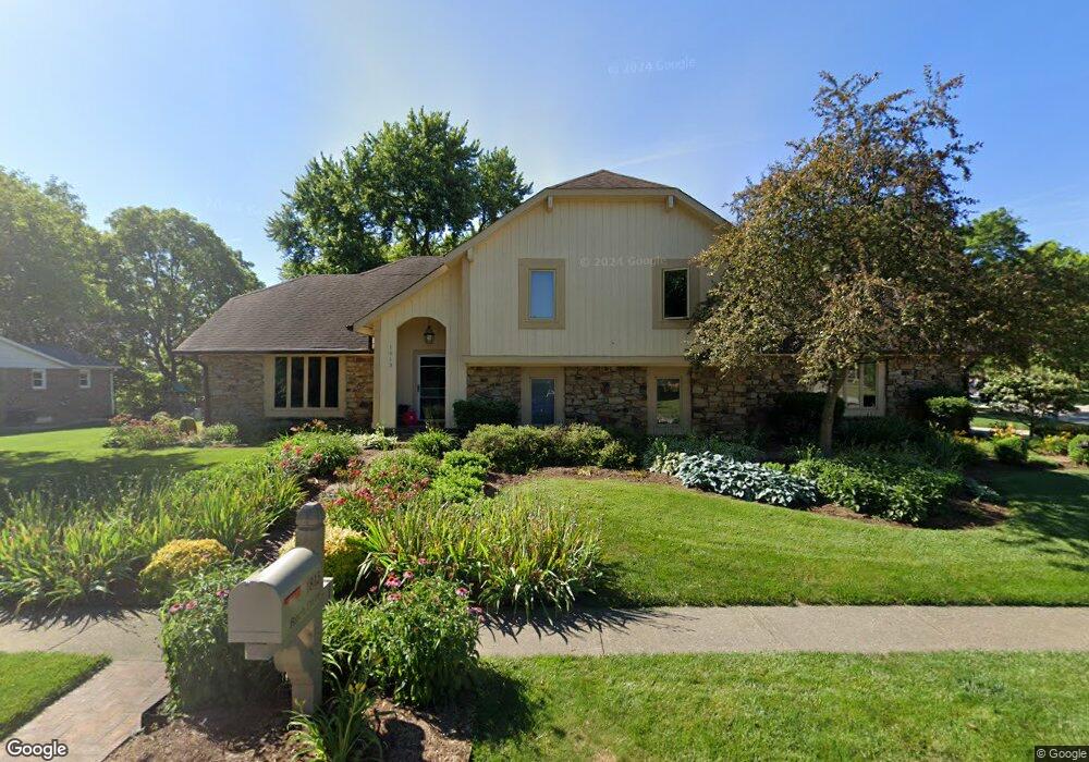 1813 Birch Dr unit 60, Plainfield, IN 46168 - photo 1