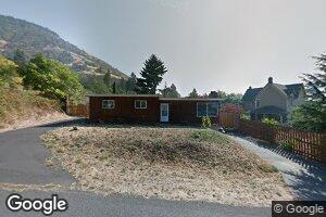 416 N Willow St, Bingen, WA 98605