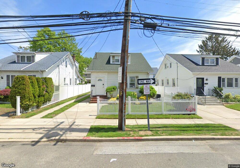 19 James St, Franklin Square, NY 11010 - photo 1