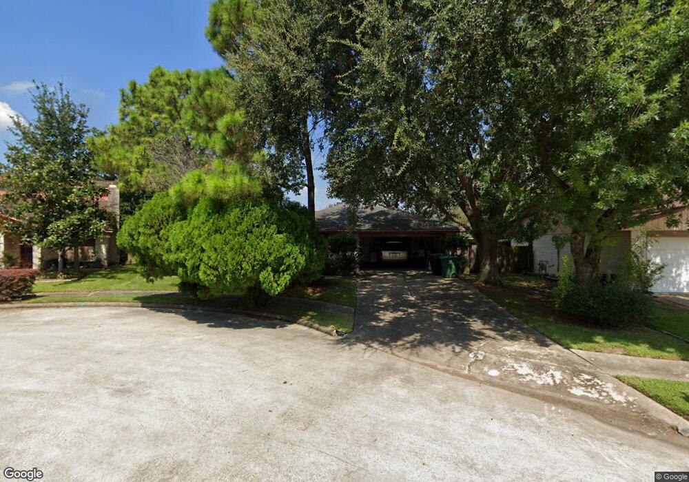 9407 Garden Bridge St, Houston, TX 77075 - photo 1