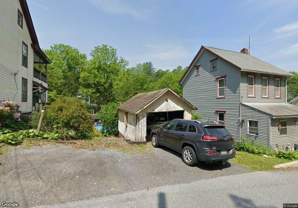 418 7th St, Slatington, PA 18080 - photo 1