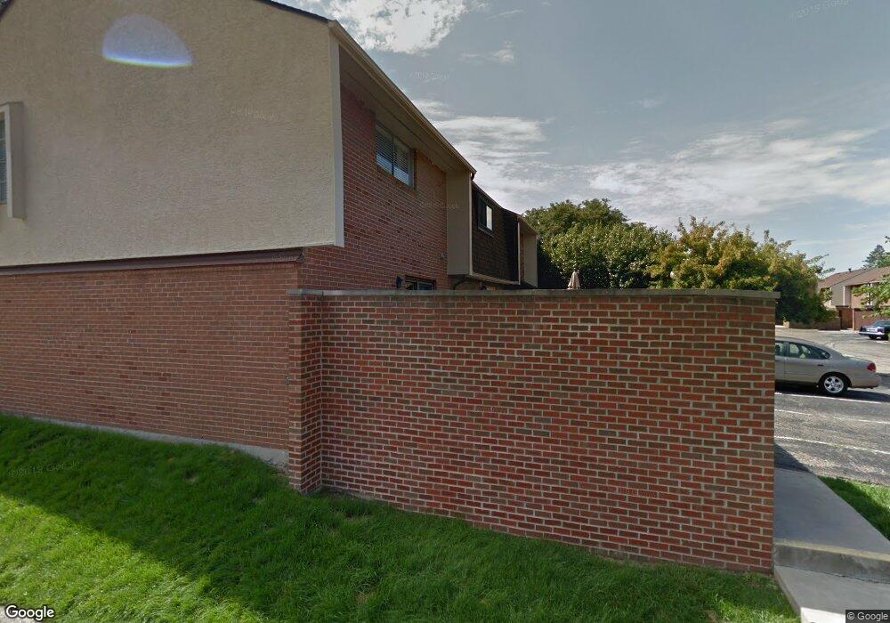 1873 Willoway Cir N, Columbus, OH 43220 - photo 1