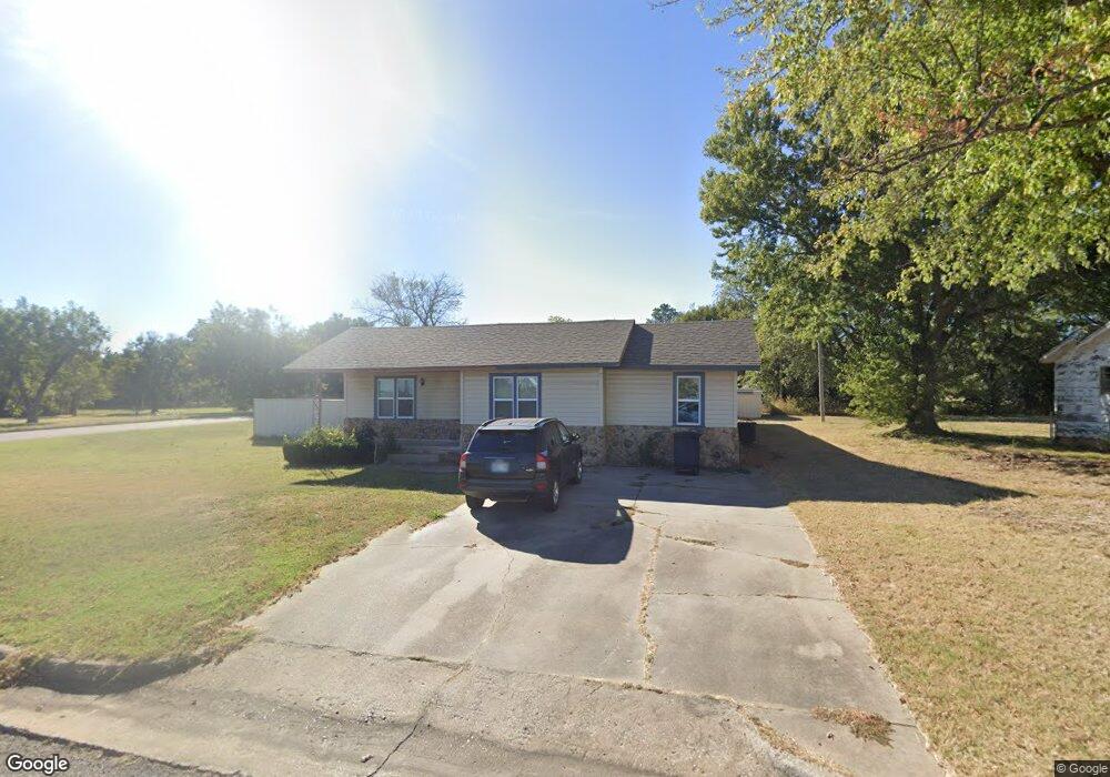 2502 N Leo Ave, Shawnee, OK 74804 - photo 1