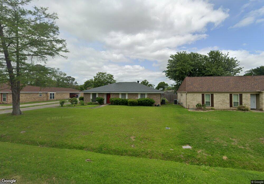 1424 S Greenfield Cir, Lake Charles, LA 70605 - photo 1