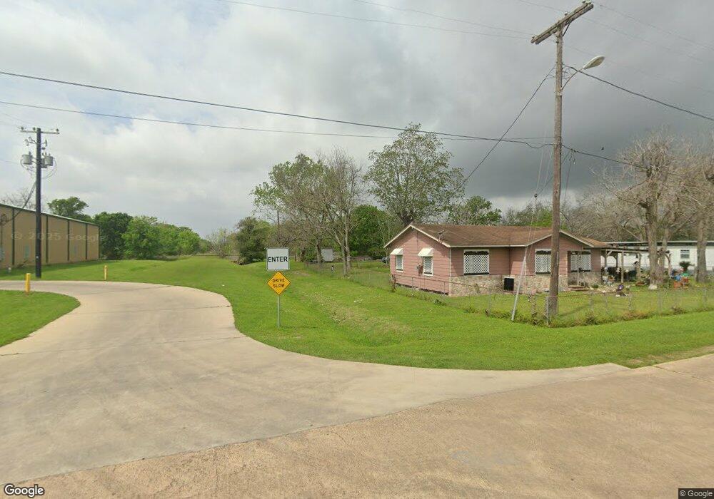 2111 11th St, Bay City, TX 77414 - photo 1
