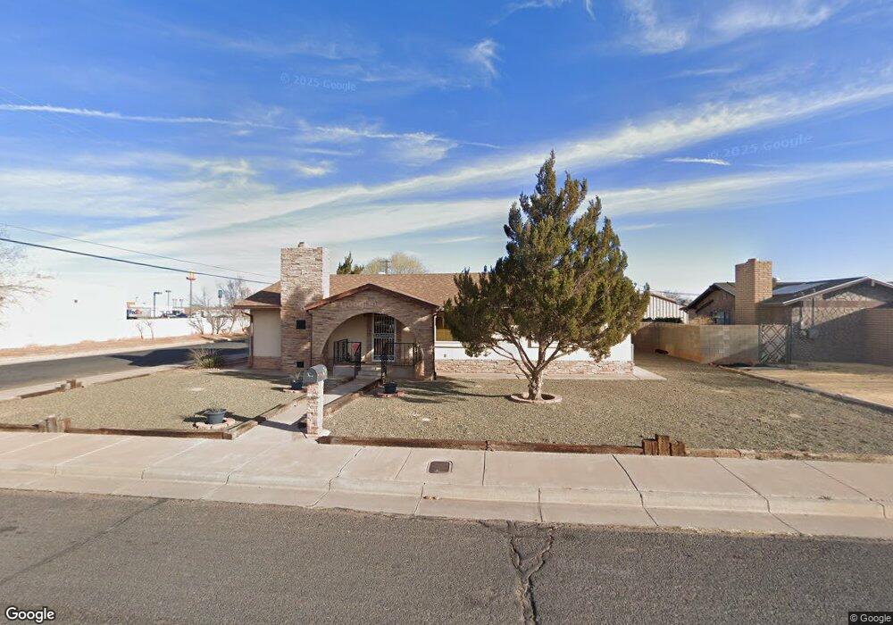 220 Henderson St, Winslow, AZ 86047 - photo 1