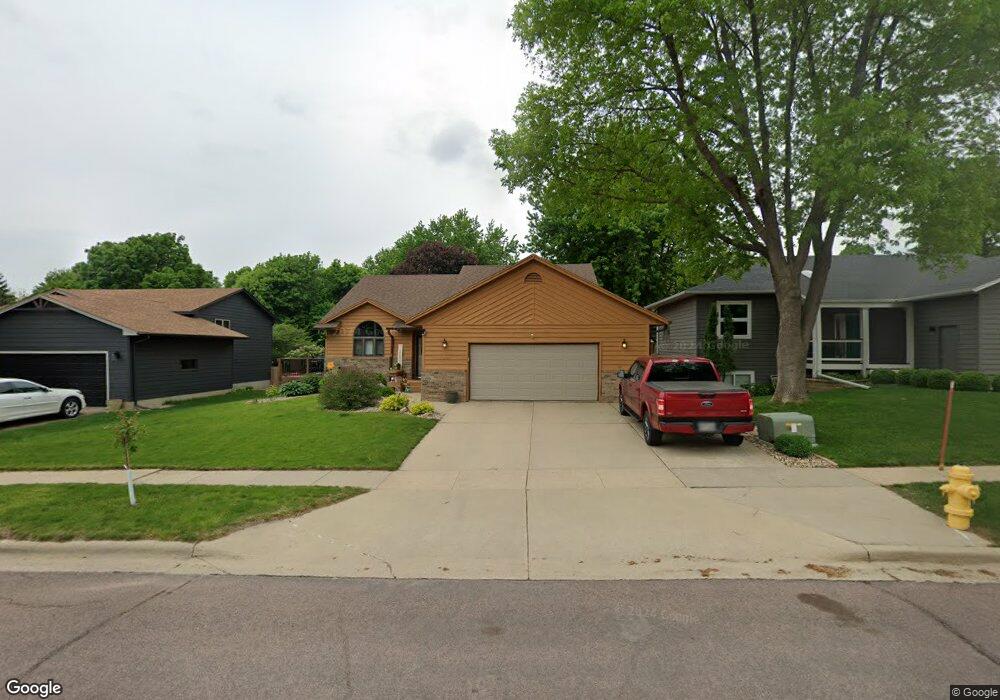 2309 S Avondale Ave, Sioux Falls, SD 57110 - photo 1