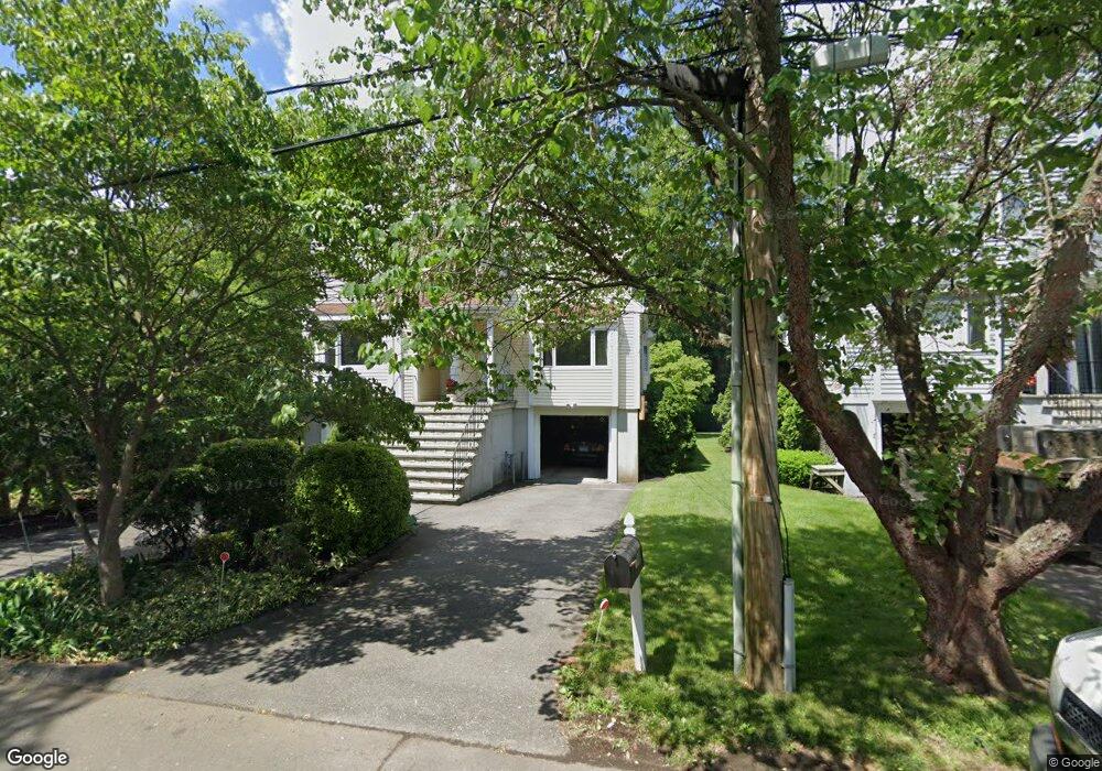 8 Hollow Wood Ln unit A, Greenwich, CT 06831 - photo 1