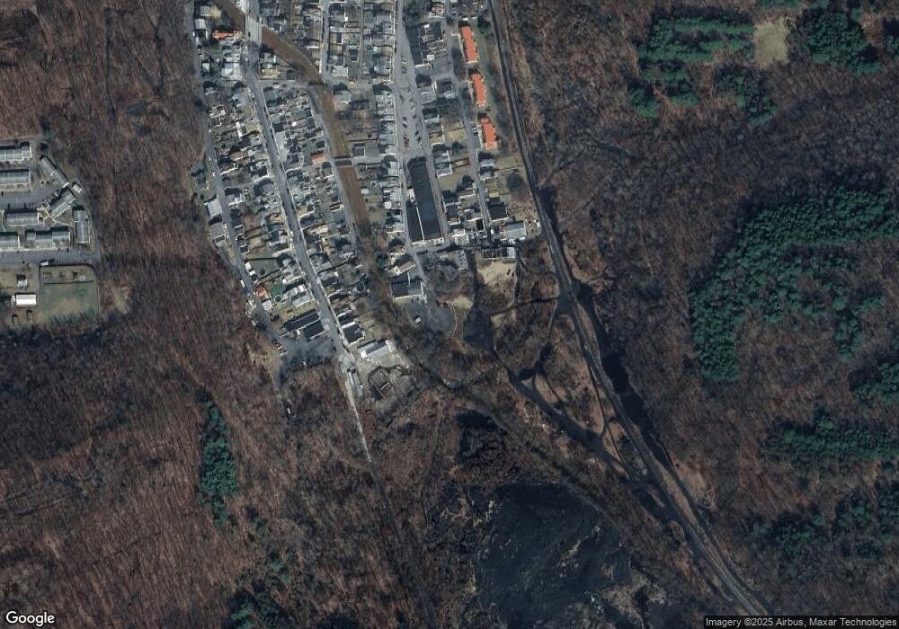 510 S Pearl St, Marshallton, PA 17866 - photo 1