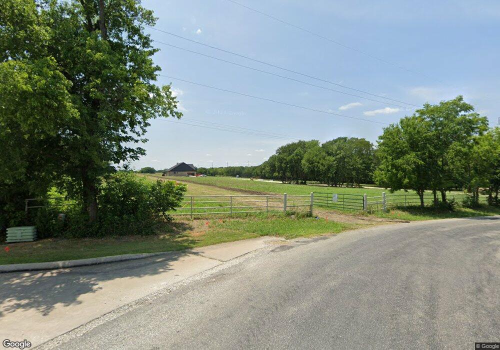 1014 Waters Edge Dr, Denison, TX 75020 - photo 1