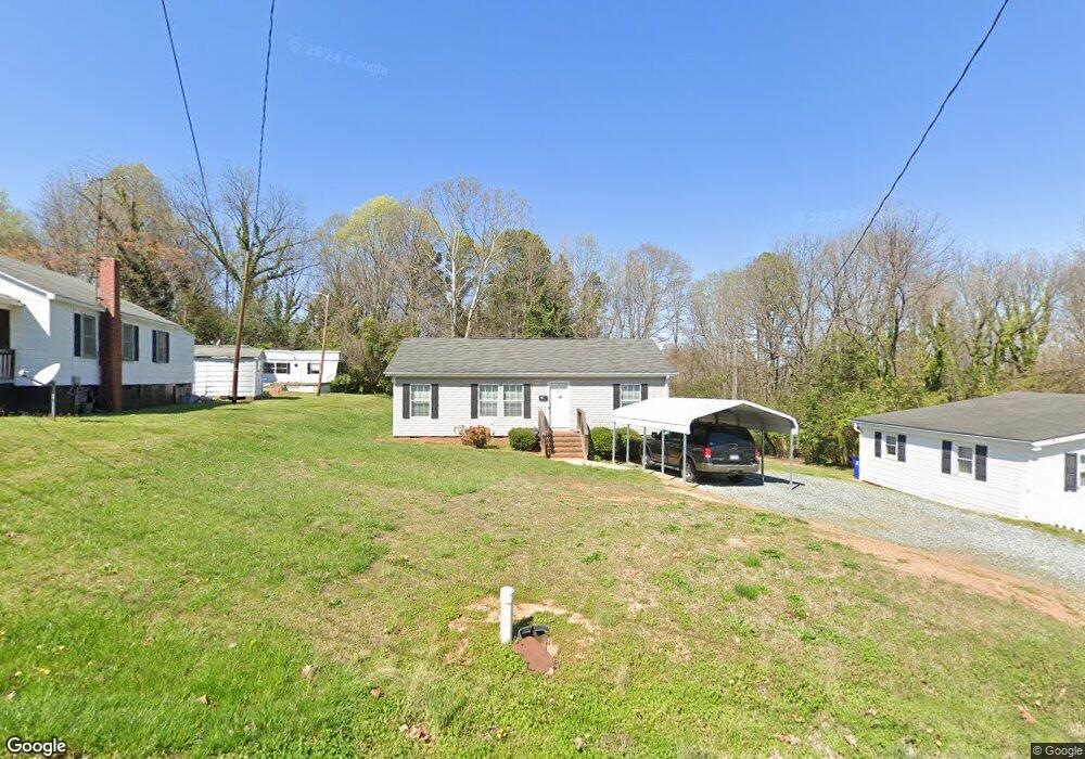 407 E 7th St, Siler City, NC 27344 - photo 1