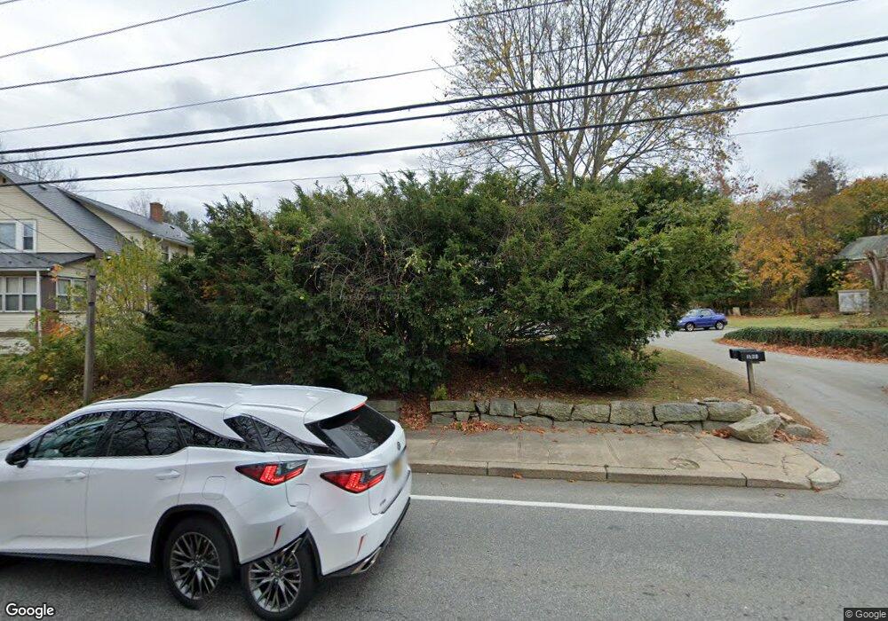 1808 New London Turnpike, West Warwick, RI 02893 - photo 1