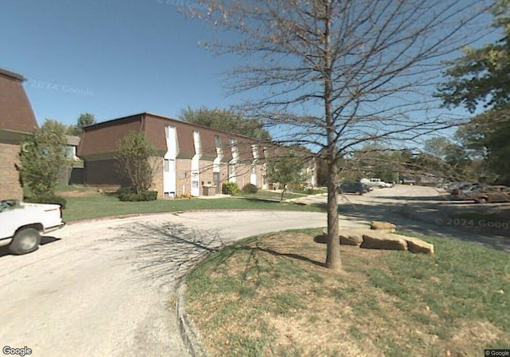 9928 W 52nd St, Shawnee, KS 66203 - photo 1