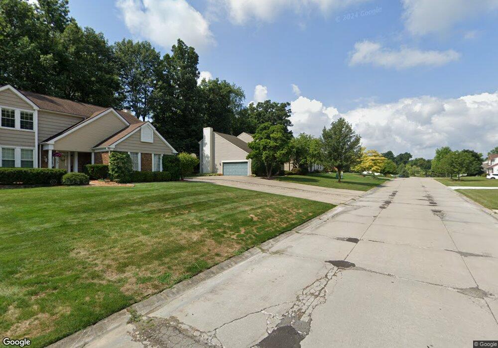 1743 Poppleton Dr, West Bloomfield, MI 48324 - photo 1