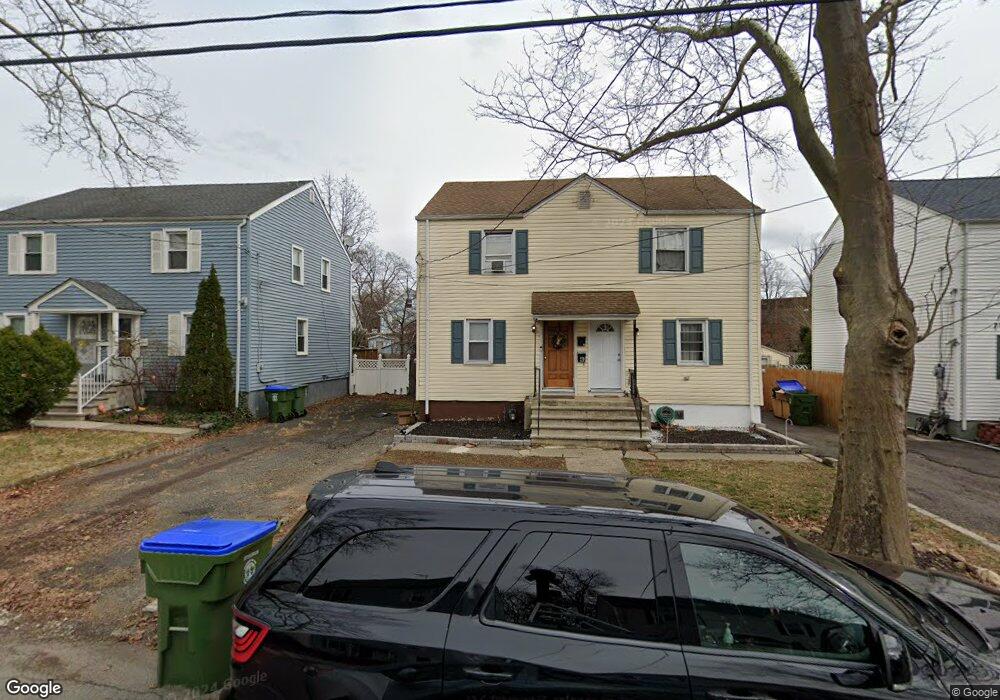 38 Macarthur Dr, Edison, NJ 08837 - photo 1