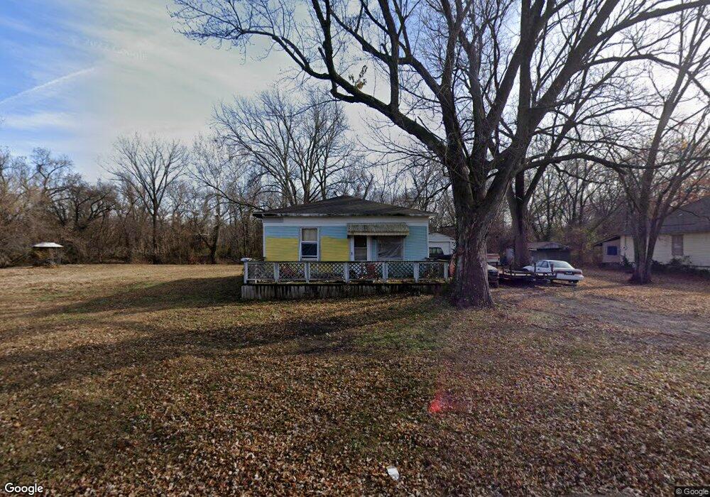 829 N 15th St, Parsons, KS 67357 - photo 1