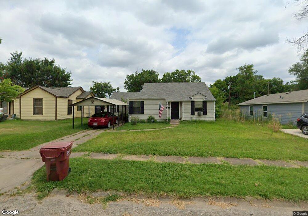225 E Evans Ave, Bonham, TX 75418 - photo 1