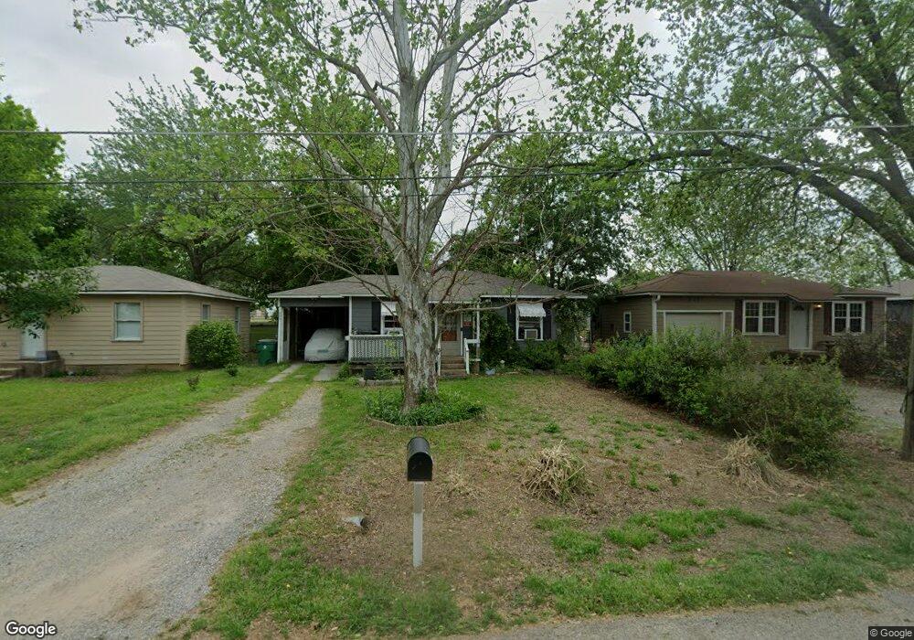 609 S Magnolia St, Pottsboro, TX 75076 - photo 1