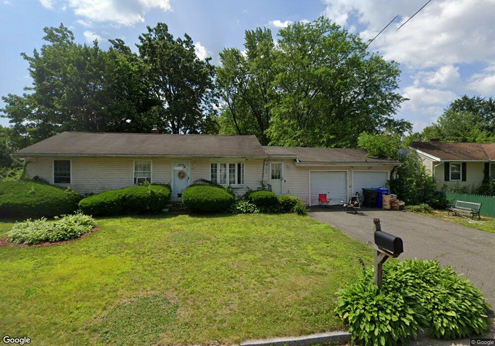 97 Navajo Rd, Springfield, MA 01109 - photo 1