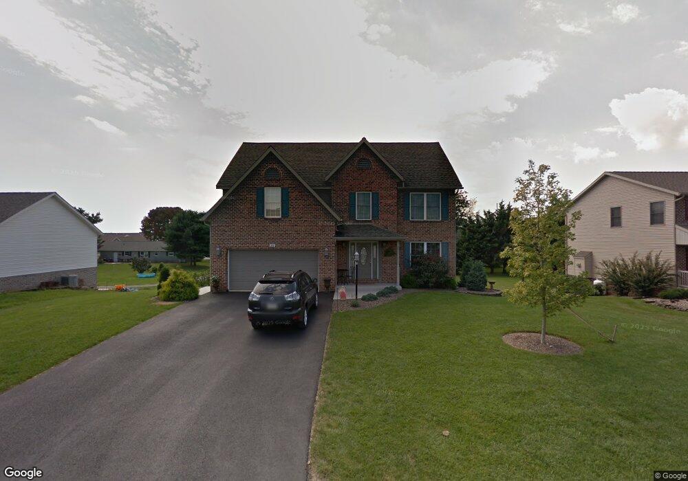 292 Martina Dr, Chambersburg, PA 17201 - photo 1