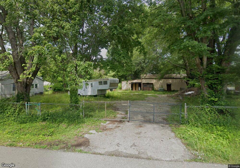 1027 N 3rd St, Austin, IN 47102 - photo 1