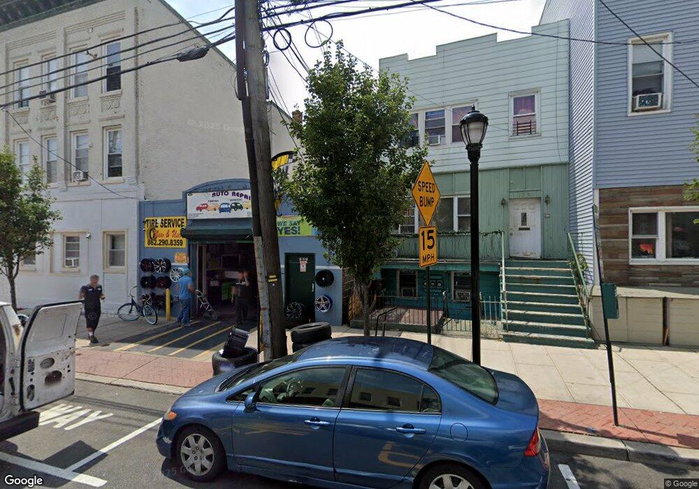 729 22nd St unit 1ST FLOOR, Union City, NJ 07087 - photo 1